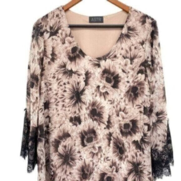 Anthropologie ASTR The Label Floral Print Lace Babydoll Mini Shift Dress - Picture 3 of 11